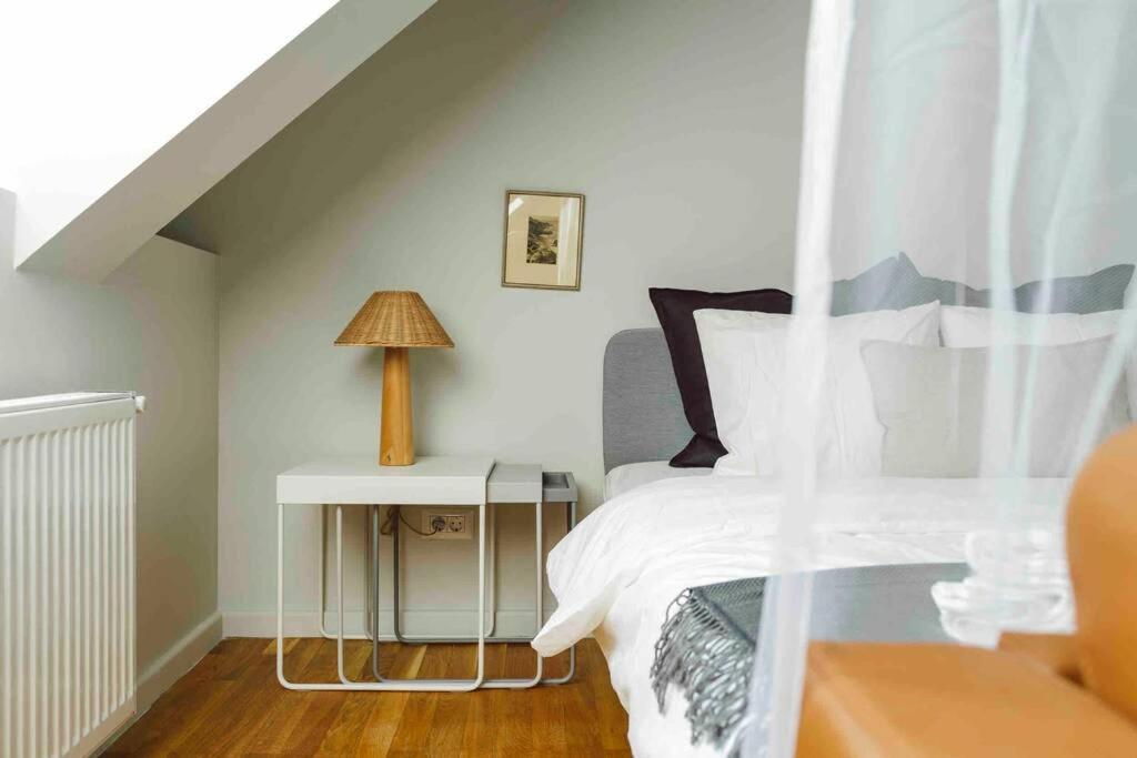 Vivando - Beautiful Studio B + Parking Bukarest Eksteriør billede